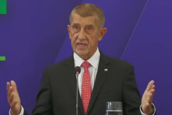 Premiér Babiš vrací V4 do hry. Teď jde o peníze a průmysl