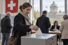 Švýcaři smetli tvrdší neutralitu. Bern si ponechal volné ruce Švýcaři smetli tvrdší neutralitu. Bern si ponechal volné ruce