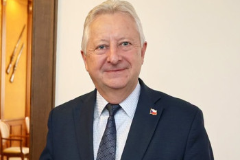 Obrany dostane o 36 miliard víc. Kde jsou skutečné výsledky?