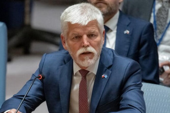 Prezident jezdí do ciziny a pomlouvá vlastní zemi, říká Vidlák