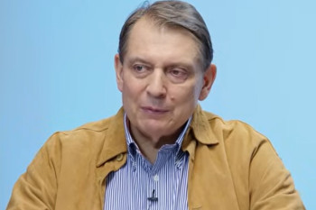 Paroubek žádá odvolání šéfa BIS a zpochybňuje závěry o Vrběticích